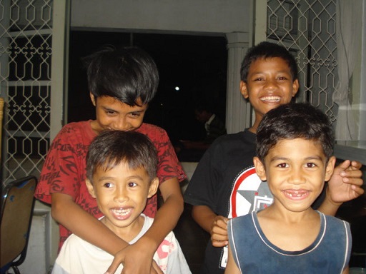 gua dan sahabat kecil